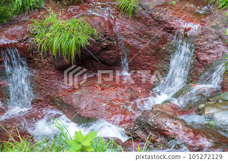 仲夏節的秩父華嚴瀑布溪流 105272129