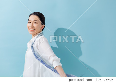 Female portrait beauty 105273696