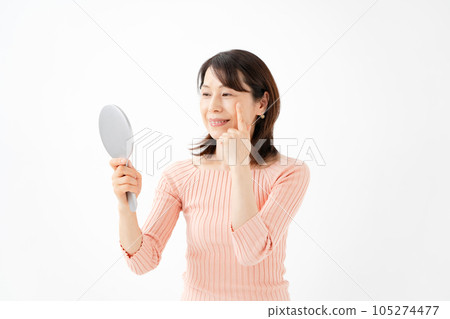 女性美麗的微笑 105274477