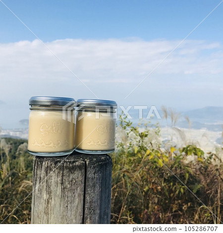 Puddings lined up in a scenic spot Puddings lined up in a scenic spot 105286707