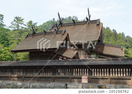 出雲大社（島根縣出雲市）作為婚姻之神和幸運之神而聞名。 105288762