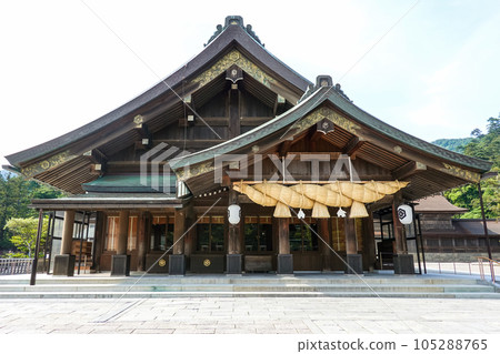 出雲大社（島根縣出雲市）作為婚姻之神和幸運之神而聞名。 105288765