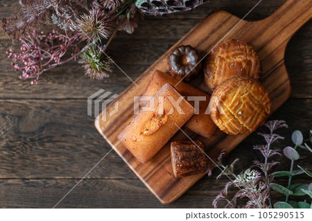 各種類型的烘焙食品 105290515