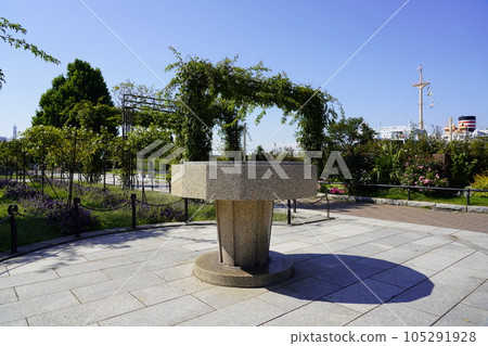 山下公園的日晷 山下公園的日晷 105291928