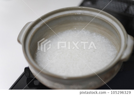 如何用砂鍋煮米粥 如何用砂鍋煮米粥 105296329
