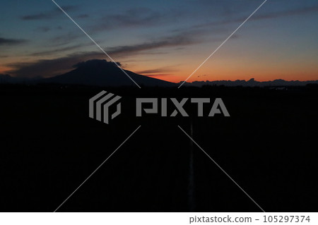 Iwakiyama在黃昏 105297374