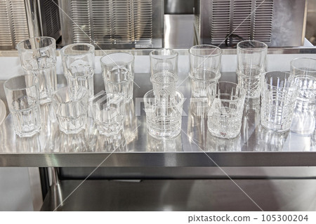Glass Cups Shelf 105300204