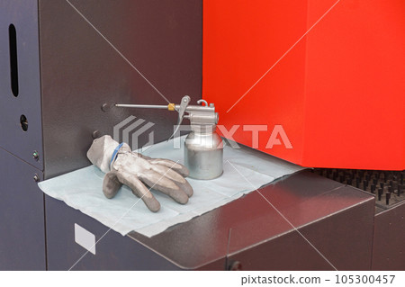 Pistol Oiler Can 105300457