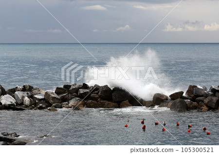 Riomaggiore breakwater, Cinque terre, Liguria, Italy, Europe Riomaggiore breakwater, Cinque terre, Liguria, Italy, Europe 105300521