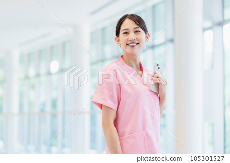 medical worker with smartphone medical worker with smartphone 105301527