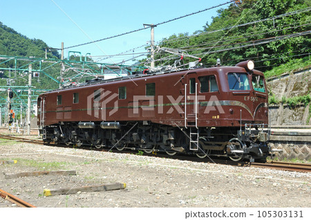 Takasaki Line Minakami JR East EF58-61 (Tamachi) 105303131