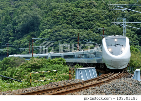 Hokuriku Main Line Tsuruga-Shinbikida JR West 681 series T03+T15 formation (Kanazawa) Thunderbird 105303183