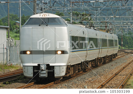Hokuriku Main Line Shinbikida JR West Series 683 S Formation (Kanazawa) Shirasagi 105303199