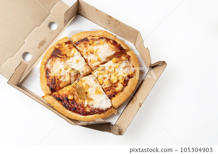 Pizza in a cardboard box against a white background. top view 105304903