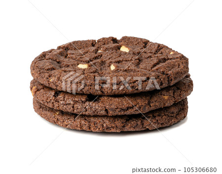 Round Chocolate Cookies, Brown Butter Biscuits, Crispy Cocoa Cake with Nuts, Round Chocolate Cookies 105306680