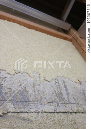 sprayed insulation sprayed insulation 105307846