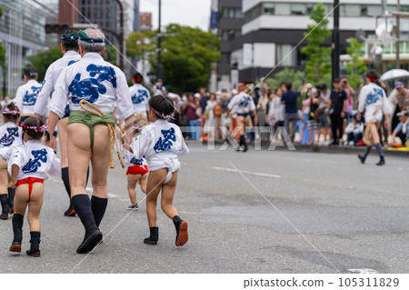 《Fukuoka Prefecture》 Hakata Gion Yamakasa Group Mountain Show (July 13) 105311829