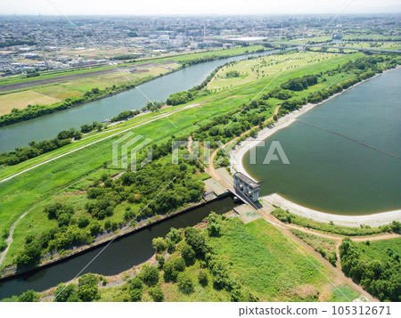 從埼玉縣戶田市荒川上空俯視上游 105312671