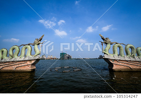 Tay Lake - West Lake (Vietnamese: Hồ Tây) 105314247