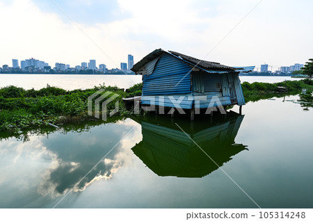 Tay Lake - West Lake (Vietnamese: Hồ Tây) 105314248