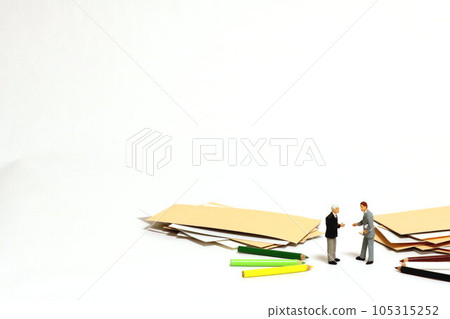 two persons on dialog 105315252
