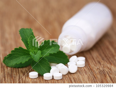 Stevia with tablets 105320984