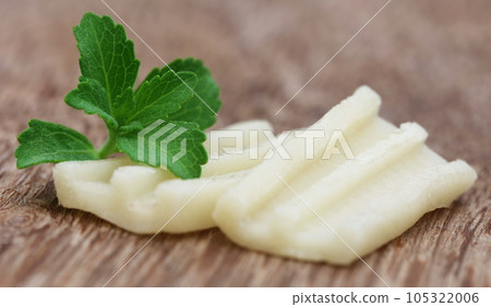 Chewing gum with green stevia Chewing gum with green stevia 105322006
