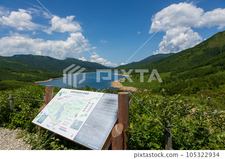 夏天從富士見峠看到的野里湖 夏天從富士見峠看到的野里湖 105322934