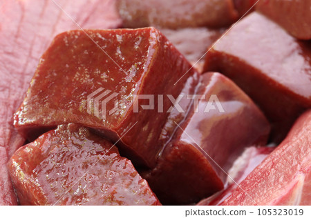 Beef liver 105323019