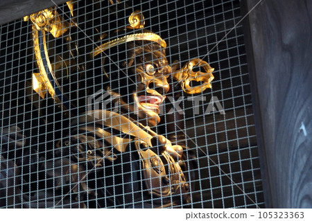 A statue of Bishamonten inside the Kisōmon Gate of Menuma Shotenzan [Kumagaya City, Saitama Prefecture] 105323363