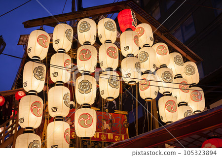 京都祗園祭 夜山南觀音山山畫 京都祗園祭 夜山南觀音山山畫 105323894