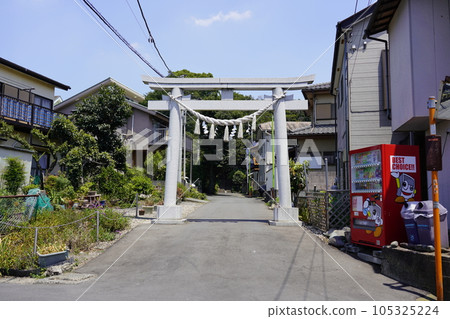 Zama Shrine Second Torii 105325224