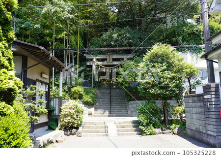 座間神社山王鳥居 105325228