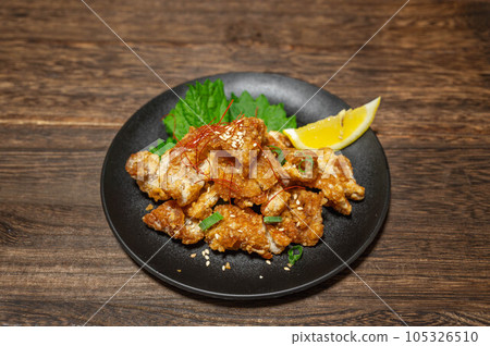 Spicy fried chicken skin Spicy fried chicken skin 105326510