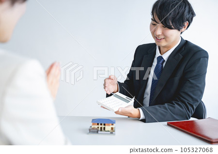 Business men business negotiations real estate 105327068