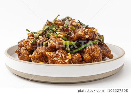 Chinese style Kkanpunggi on white background 105327208