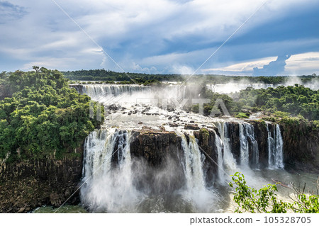 Iguazu Falls, the largest series of waterfalls of the world, located at the Brazilian and Argentinian border Iguazu Falls, the largest series of waterfalls of the world, located at the Brazilian and Argentinian border 105328705