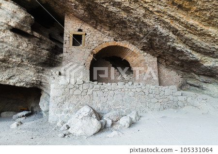 Golitsyn Grotto known as Chaliapin Grotto, a large natural grotto Golitsyn Grotto known as Chaliapin Grotto, a large natural grotto 105331064