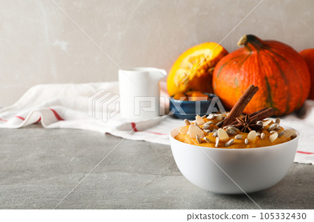 Fall season food concept - tasty pumpkin porridge 105332430
