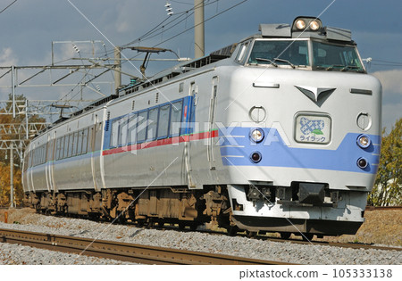 函館本線 瀧川～砂川 JR 北海道 781 系列 L4 編組（札幌） 紫丁香 105333138