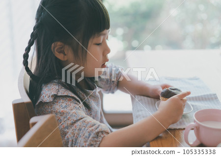 吃 品嚐 兒童 105335338