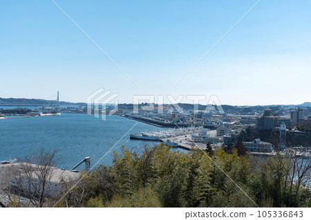 Landscape of Kesennuma Bay 105336843