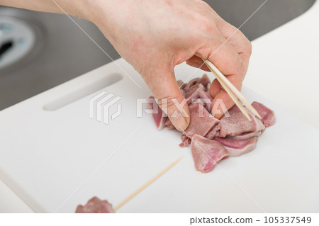【主婦串燒雞肉串豬舌】 105337549