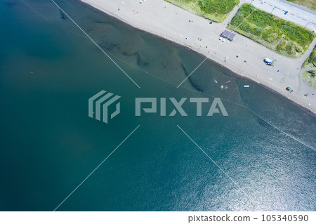 從天空看到的海灘圖像 105340590