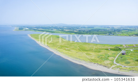 Aerial view of the mouth of the Ishikari River in Hokkaido (panorama) 105341638