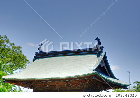 Torii roof of the shrine 105342029