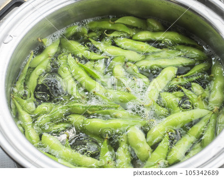 Boil edamame 105342689