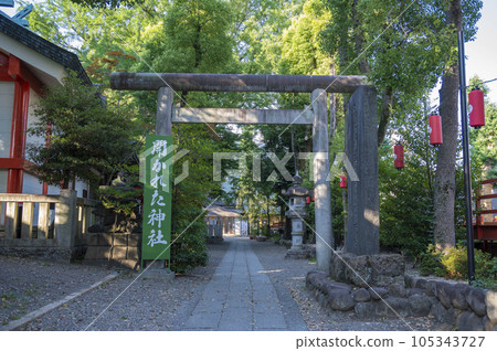 Tanashi Shrine north approach 105343727