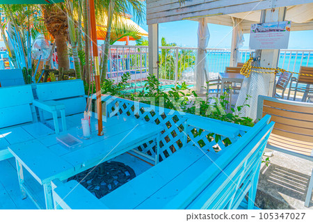 umikaji露台 沖繩 南國 熱帶露台座位 咖啡館 觀光區 度假村 色彩繽紛 105347027