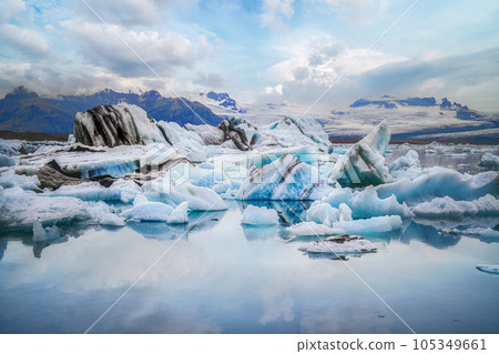 Jokulsarlon in Iceland. Glacier in ocean 105349661